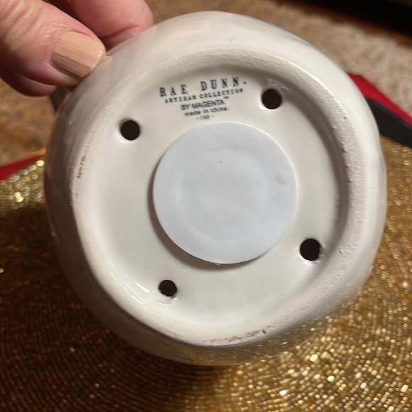 Rae Dunn “chirp” ceramic acorn shaped feeder NEW 🐿 - Picture 5 of 5